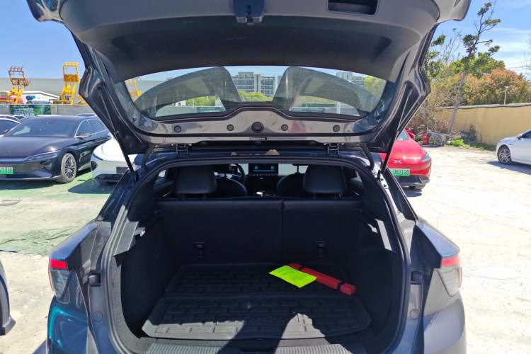 Used MG 4 EV 2023 415 km Range Sea-Faring Champion Edition Trunk