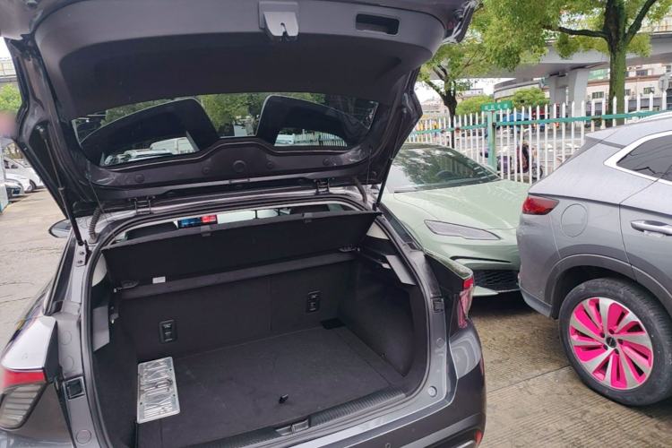 Used MG 4 EV 2023 415 km Range Sea-Faring Champion Edition Trunk