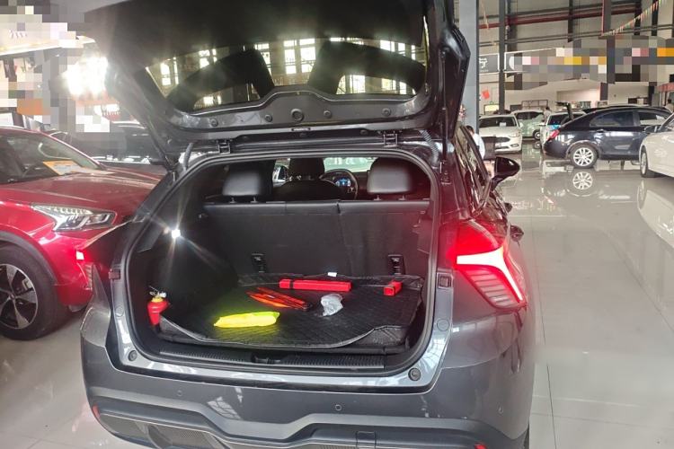 Used MG 4 EV 2023 415 km Range Sea-Faring Champion Edition Trunk