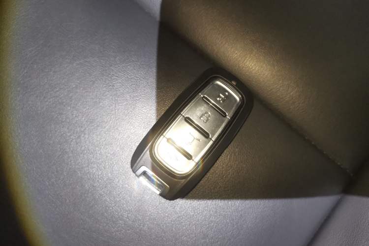 Used MG 4 EV 2023 415 km Range Sea-Faring Champion Edition Vehicle Key