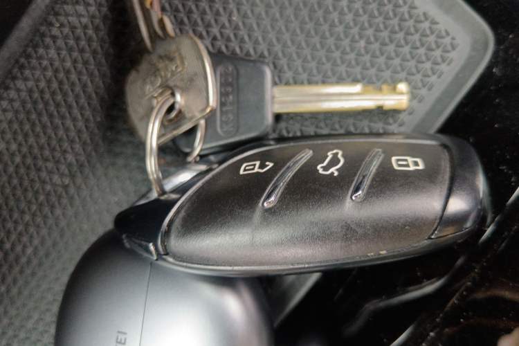 Used MG 4 EV 2023 415 km Range Sea-Faring Champion Edition Vehicle Key