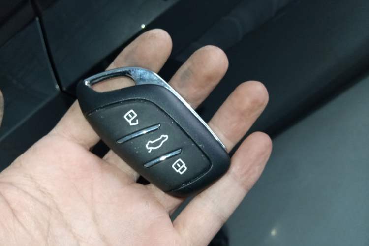 Used MG 4 EV 2023 415 km Range Sea-Faring Champion Edition Vehicle Key
