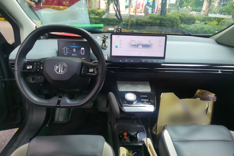 Used MG 4 EV 2023 415 km Range Sea-Faring Champion Edition Center Console
