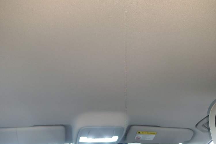 Used MG 4 EV 2023 415 km Range Sea-Faring Champion Edition Headliner