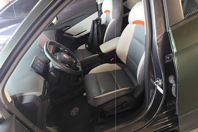 Used MG 4 EV 2023 415 km Range Sea-Faring Champion Edition Left Front Seat