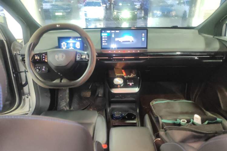 Used MG 4 EV 2023 415 km Range Sea-Faring Champion Edition Center Console
