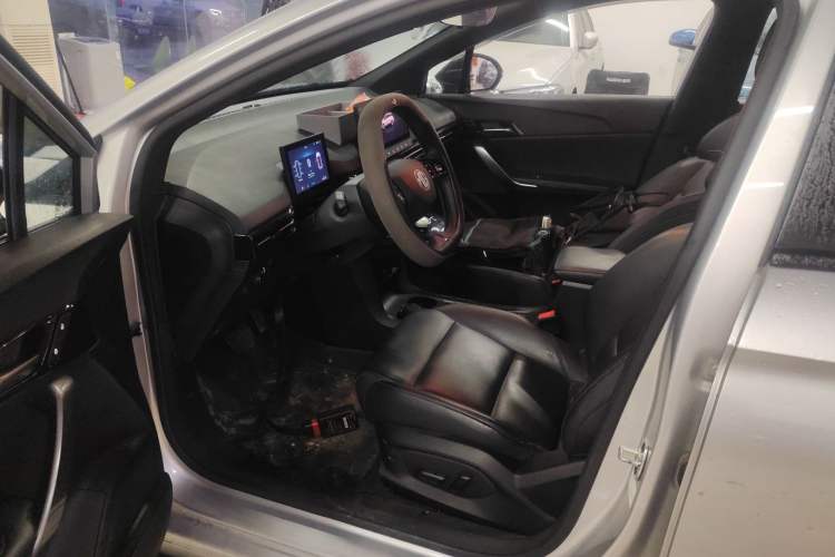 Used MG 4 EV 2023 415 km Range Sea-Faring Champion Edition Driver Seat