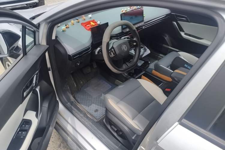 Used MG 4 EV 2023 415 km Range Sea-Faring Champion Edition Driver Seat