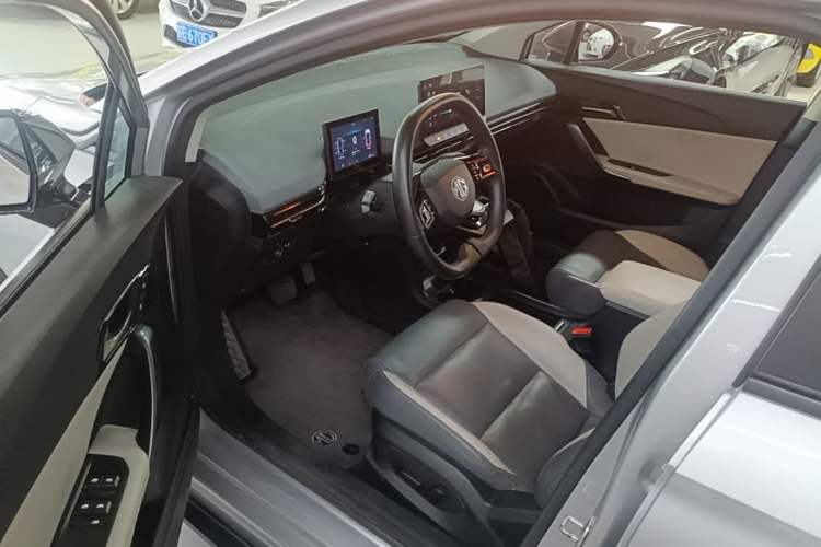 Used MG 4 EV 2023 415 km Range Sea-Faring Champion Edition Driver Seat