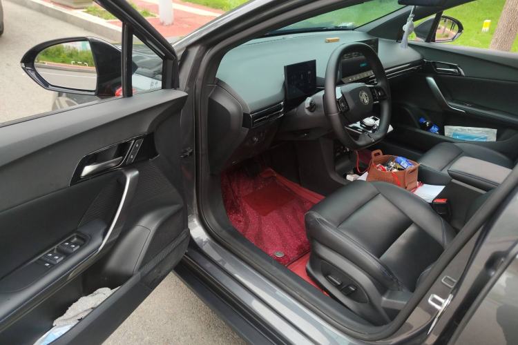 Used MG 4 EV 2023 415 km Range Sea-Faring Champion Edition Driver Seat