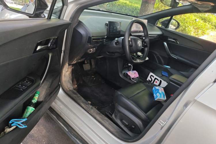 Used MG 4 EV 2023 415 km Range Sea-Faring Champion Edition Driver Seat