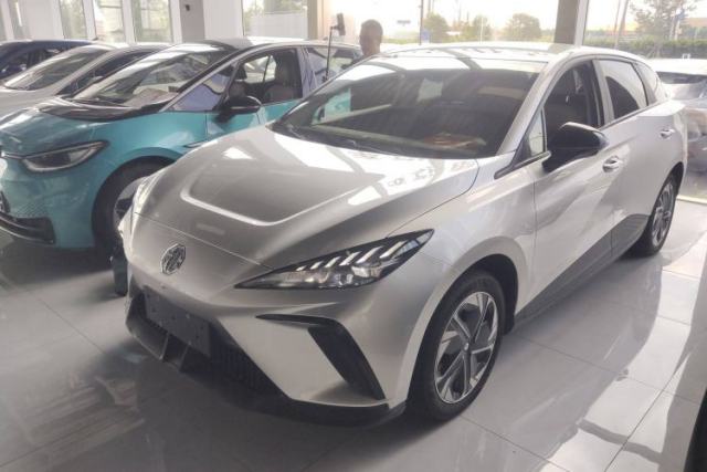 Used MG 4 EV 2023 415 km Range Sea-Faring Champion Edition