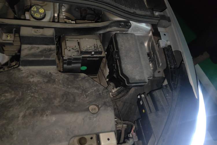 Used MG 4 EV 2023 415 km Range Sea-Faring Champion Edition Engine Bay Left