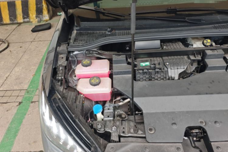 Used MG 4 EV 2023 415 km Range Sea-Faring Champion Edition Engine Bay Right