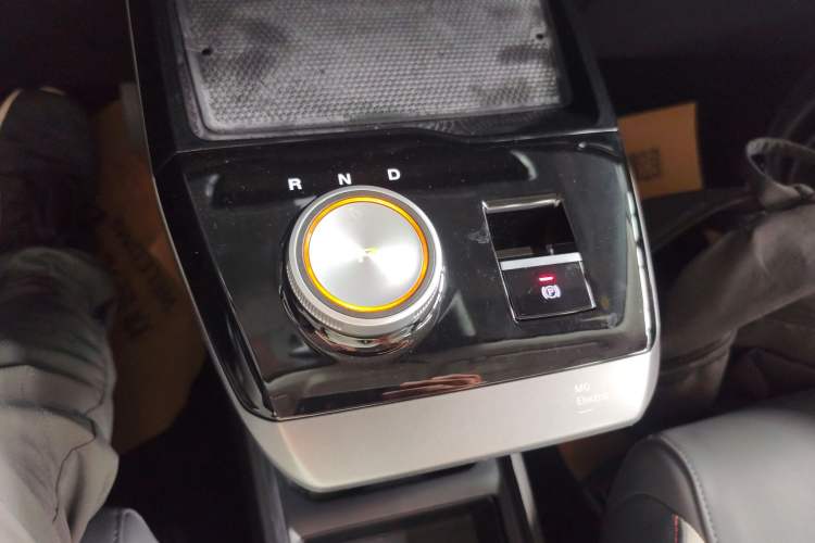 Used MG 4 EV 2023 415 km Range Sea-Faring Champion Edition Gear Lever
