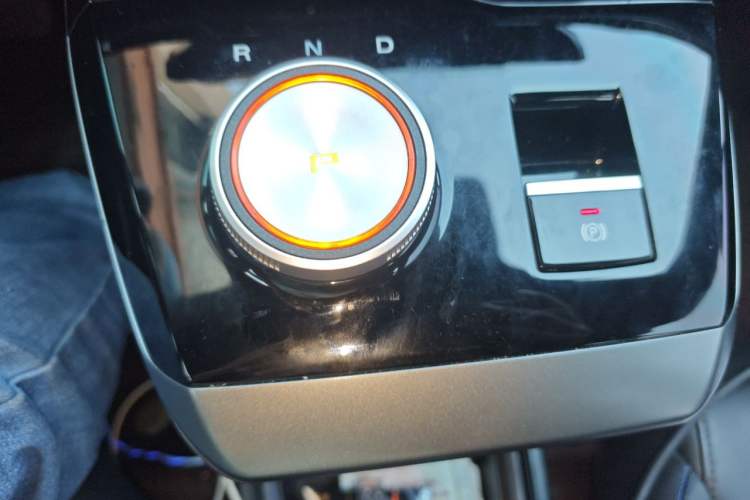 Used MG 4 EV 2023 415 km Range Sea-Faring Champion Edition Gear Lever