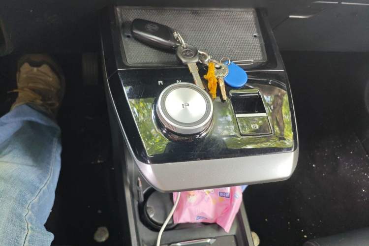 Used MG 4 EV 2023 415 km Range Sea-Faring Champion Edition Gear Lever