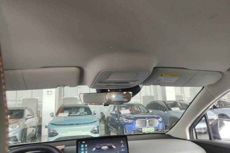 Used MG 4 EV 2023 415 km Range Sea-Faring Champion Edition Headliner