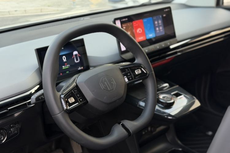 Used MG 4 EV 2023 415 km Range Sea-Faring Champion Edition Interior 1