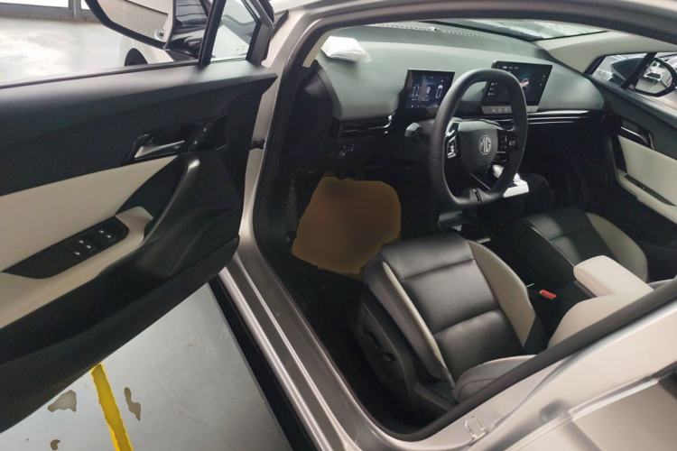 Used MG 4 EV 2023 415 km Range Sea-Faring Champion Edition Interior 3