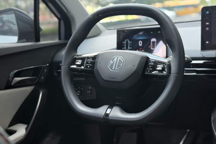 Used MG 4 EV 2023 415 km Range Sea-Faring Champion Edition Interior 5