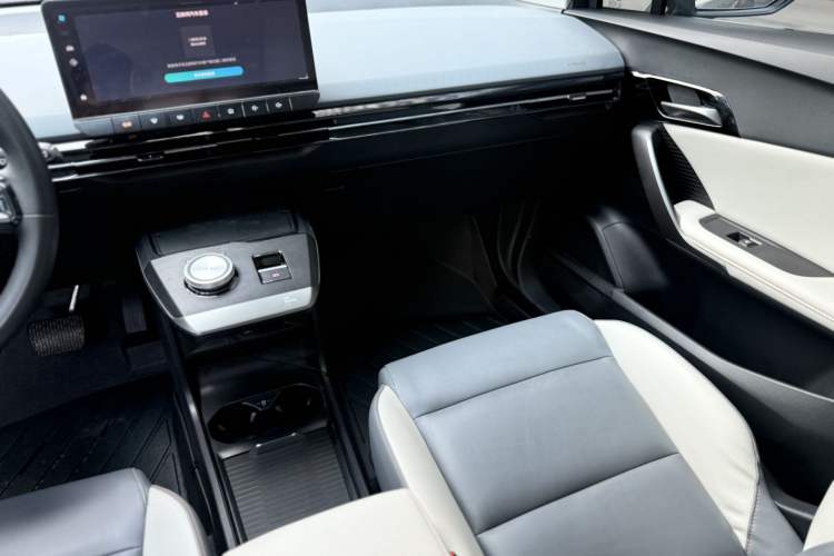Used MG 4 EV 2023 415 km Range Sea-Faring Champion Edition Interior 7