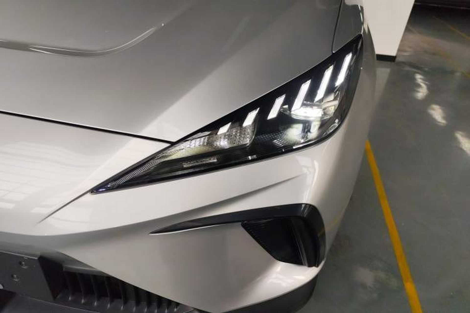 Used MG 4 EV 2023 415 km Range Sea-Faring Champion Edition Left Front Headlight