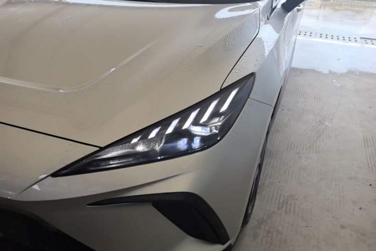 Used MG 4 EV 2023 415 km Range Sea-Faring Champion Edition Left Front Headlight