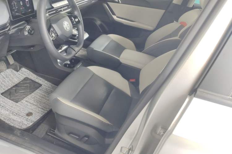 Used MG 4 EV 2023 415 km Range Sea-Faring Champion Edition Left Front Seat