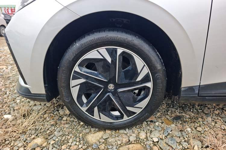 Used MG 4 EV 2023 415 km Range Sea-Faring Champion Edition Left Front Wheel Hub