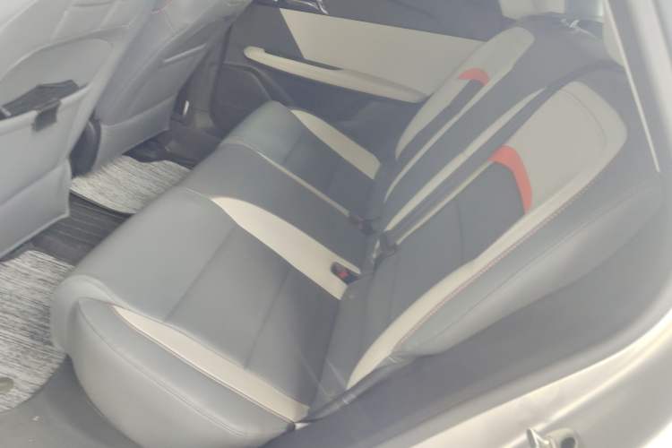 Used MG 4 EV 2023 415 km Range Sea-Faring Champion Edition Left Rear Seat