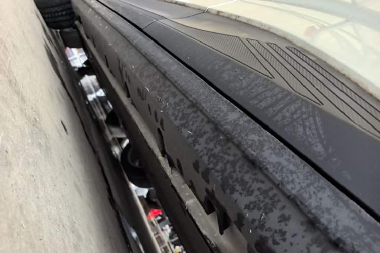 Used MG 4 EV 2023 415 km Range Sea-Faring Champion Edition Left Side Sill