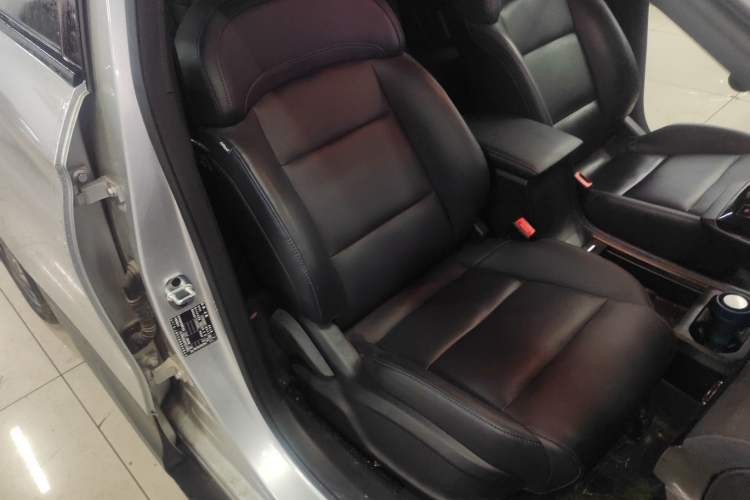 Used MG 4 EV 2023 415 km Range Sea-Faring Champion Edition Right Front Seat