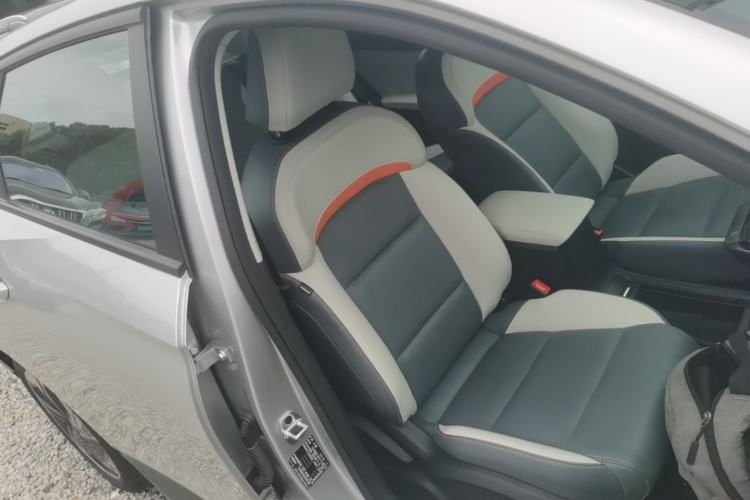 Used MG 4 EV 2023 415 km Range Sea-Champion Executive Edition Right Front Seat