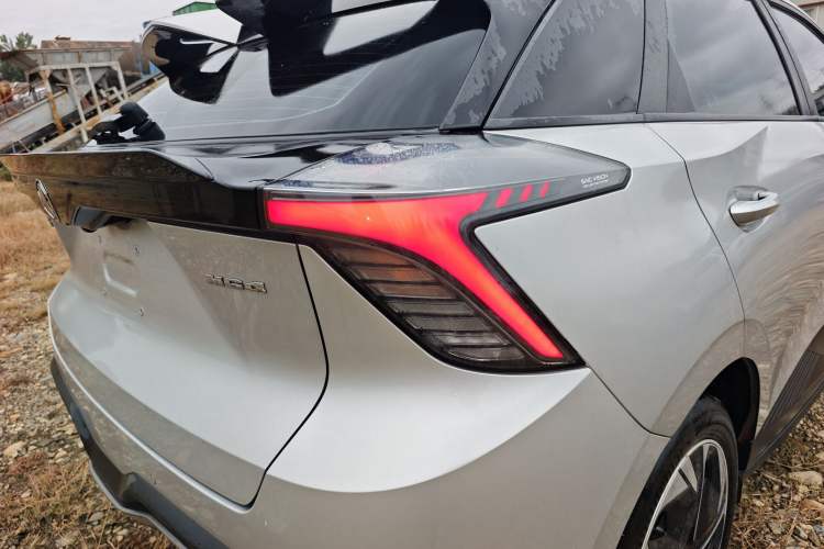 Used MG 4 EV 2023 415 km Range Sea-Faring Champion Edition Right Rear Taillight