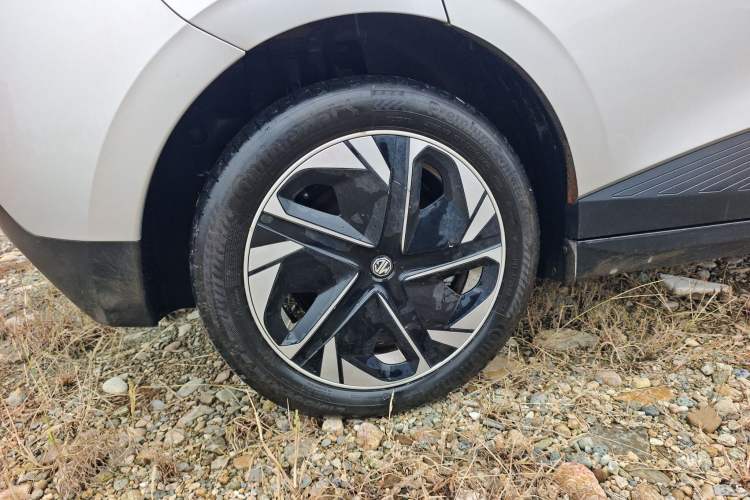 Used MG 4 EV 2023 415 km Range Sea-Faring Champion Edition Right Rear Wheel Hub