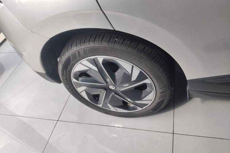Used MG 4 EV 2023 415 km Range Sea-Faring Champion Edition Right Rear Wheel Hub