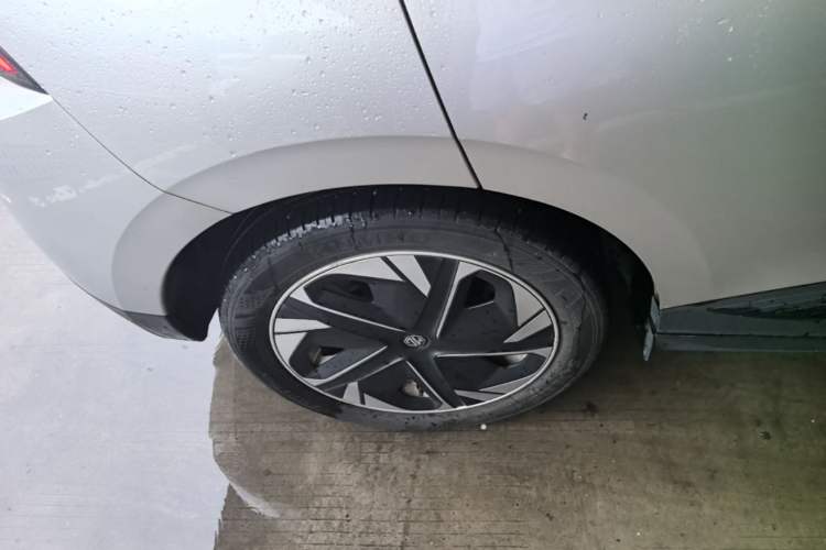 Used MG 4 EV 2023 415 km Range Sea-Faring Champion Edition Right Rear Wheel Hub