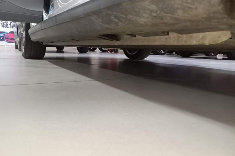 Used MG 4 EV 2023 415 km Range Sea-Faring Champion Edition Right Side Sill