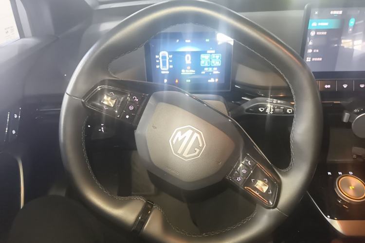 Used MG 4 EV 2023 415 km Range Sea-Faring Champion Edition Steering Wheel