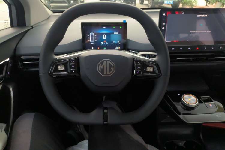 Used MG 4 EV 2023 415 km Range Sea-Faring Champion Edition Steering Wheel