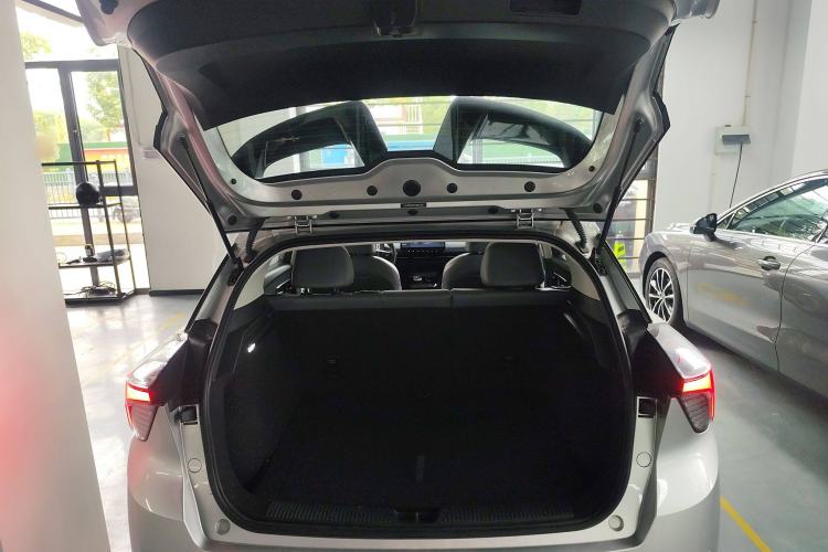 Used MG 4 EV 2023 415 km Range Sea-Faring Champion Edition Trunk