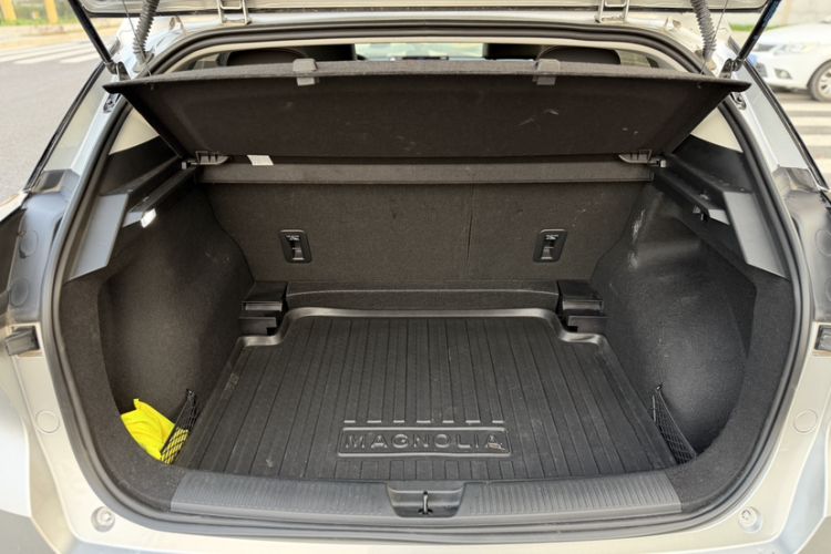 Used MG 4 EV 2023 415 km Range Sea-Faring Champion Edition Trunk