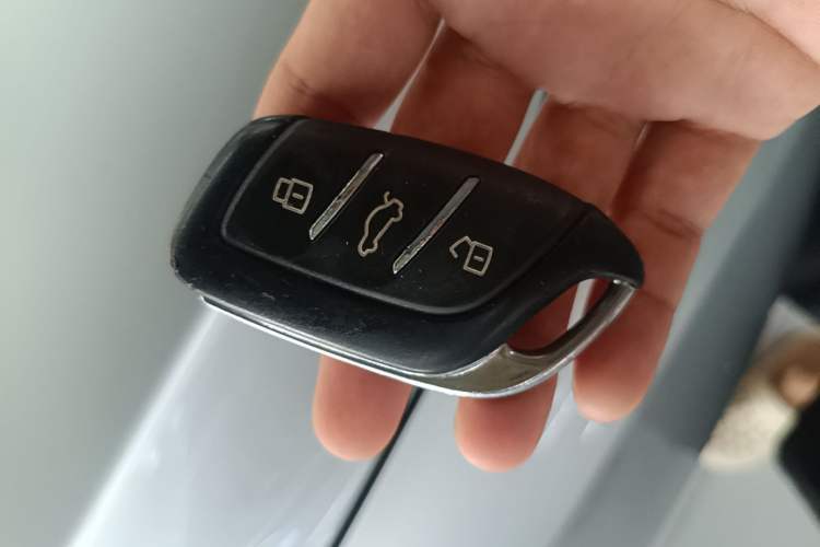 Used MG 4 EV 2023 415 km Range Sea-Faring Champion Edition Vehicle Key