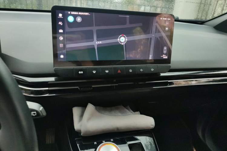Used MG 4 EV 2023 415 km Range Sea-Faring Champion Edition Audio And AC Panel