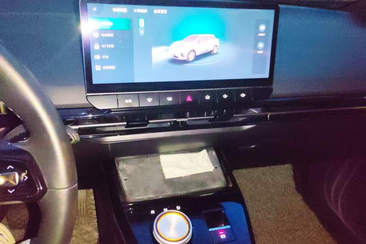 Used MG 4 EV 2023 415 km Range Sea-Faring Champion Edition Audio And AC Panel