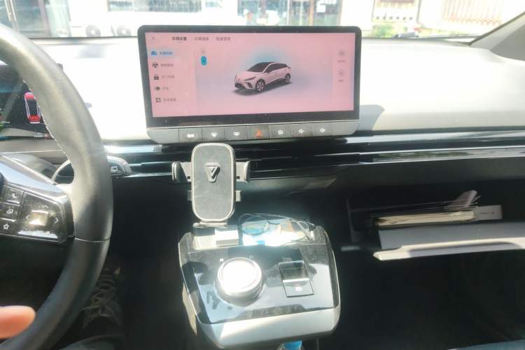 Used MG 4 EV 2023 415 km Range Sea-Faring Champion Edition Audio And AC Panel