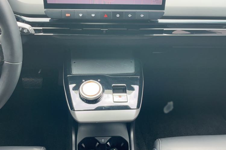 Used MG 4 EV 2023 415 km Range Sea-Faring Champion Edition Audio And AC Panel