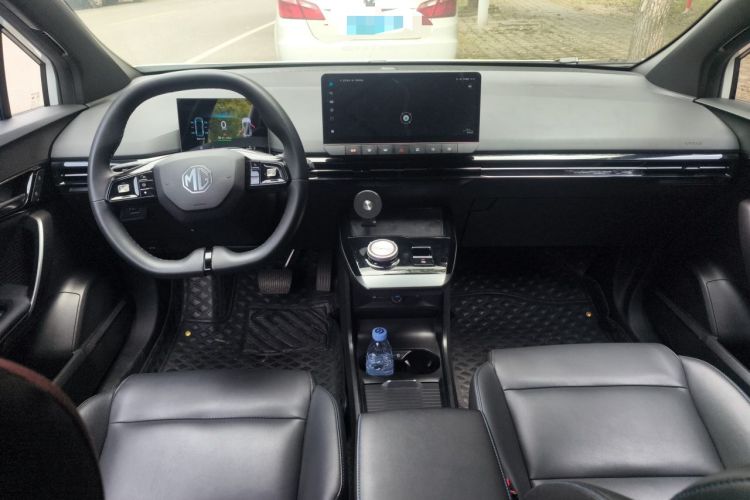 Used MG 4 EV 2023 415 km Range Sea-Faring Champion Edition Center Console