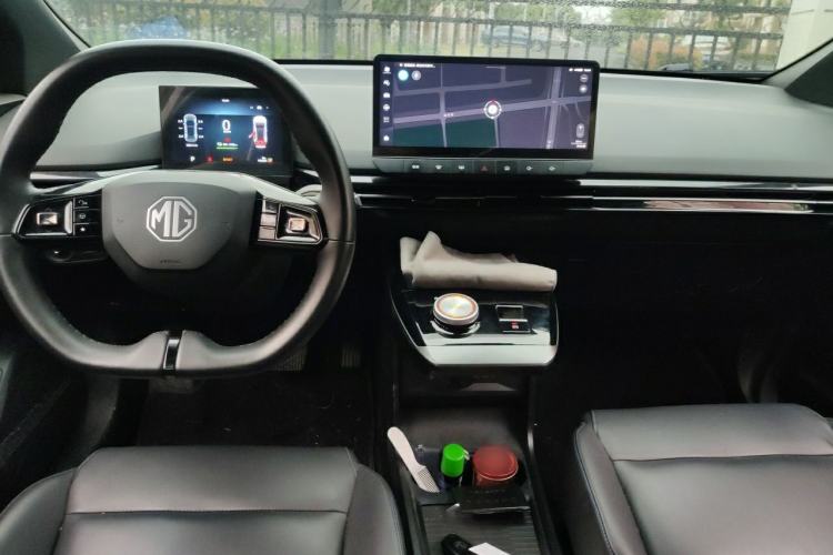 Used MG 4 EV 2023 415 km Range Sea-Faring Champion Edition Center Console